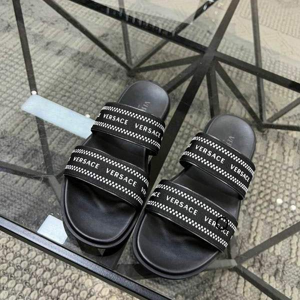 Picture of Versace Slippers _SKUVersacesz38-45BS060131